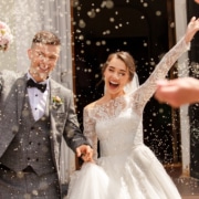 Symbolbild Hochzeit: Getty Images / iStock / Getty Images Plus / kkshepel